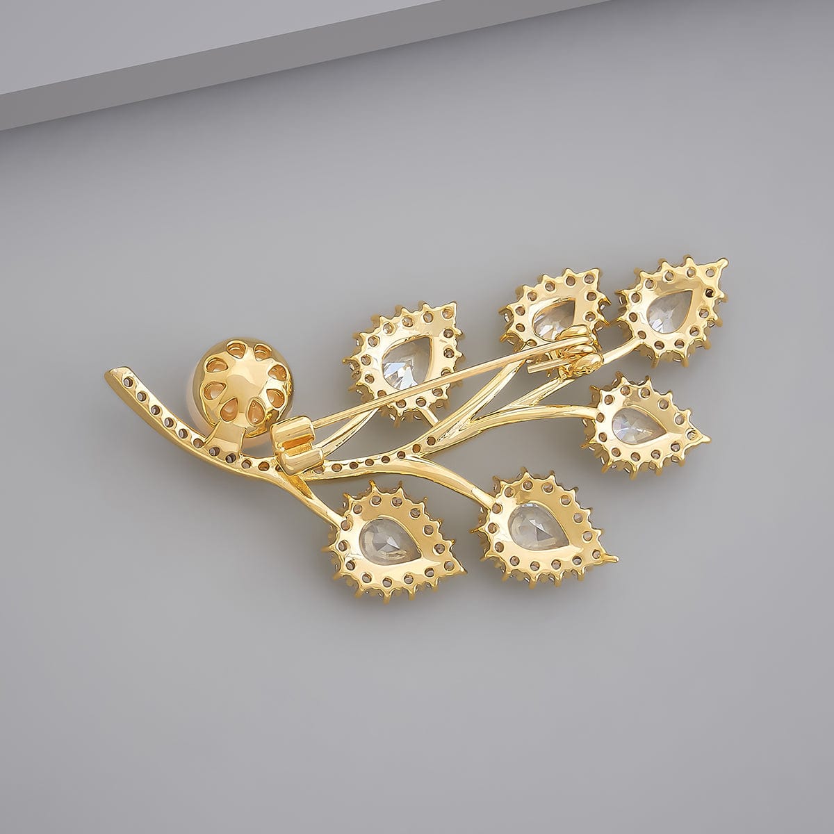 trendy-brooch-pearl-gold-trendy-brooch-170920-38185386967196.jpg