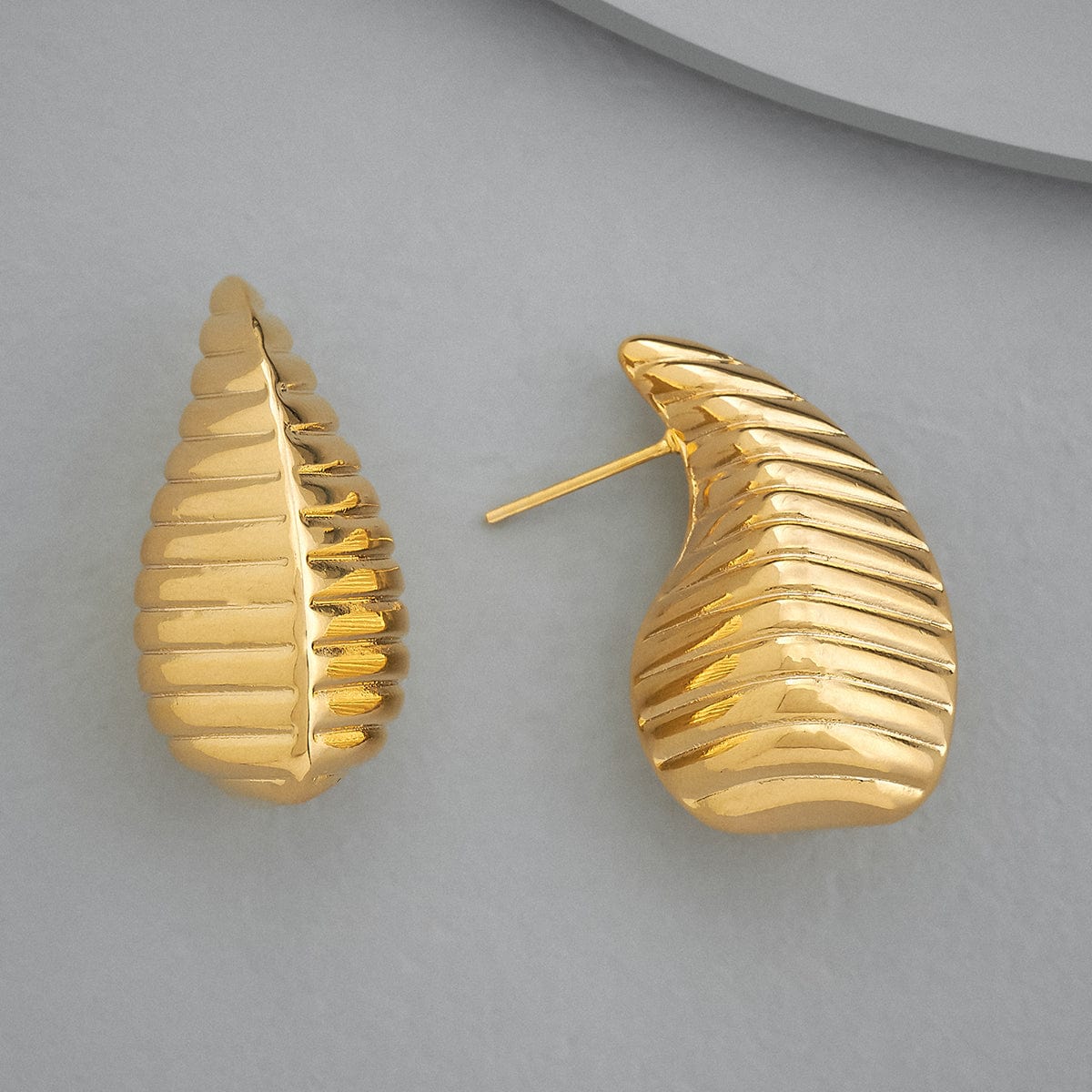 trendy-earring-gold-trendy-earring-171695-38278068863132.jpg