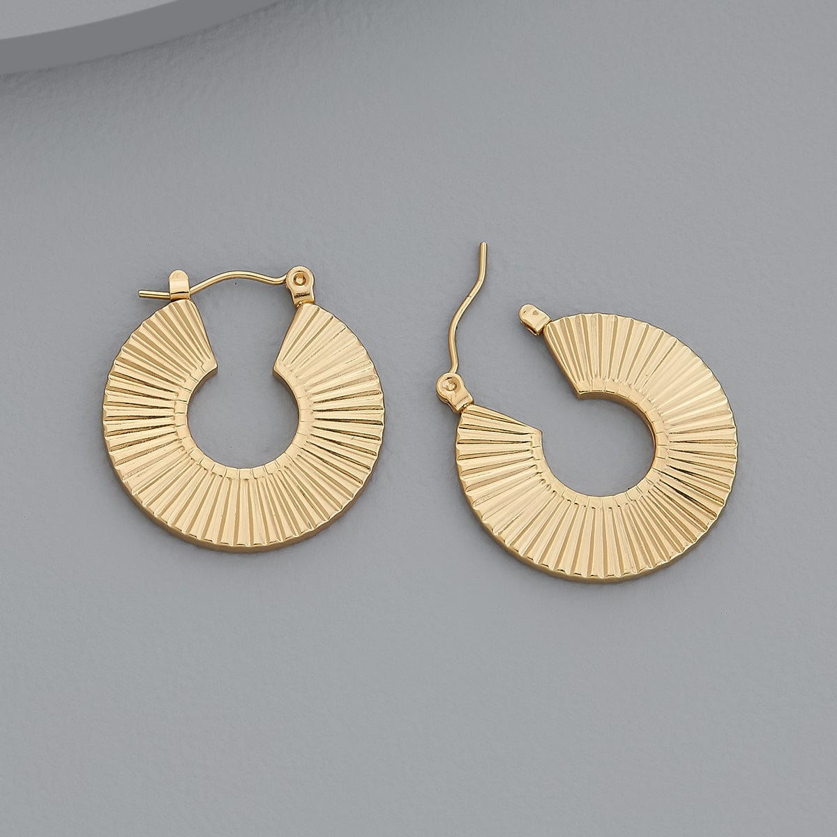 trendy-earring-gold-trendy-earring-171770-38277670961308.jpg