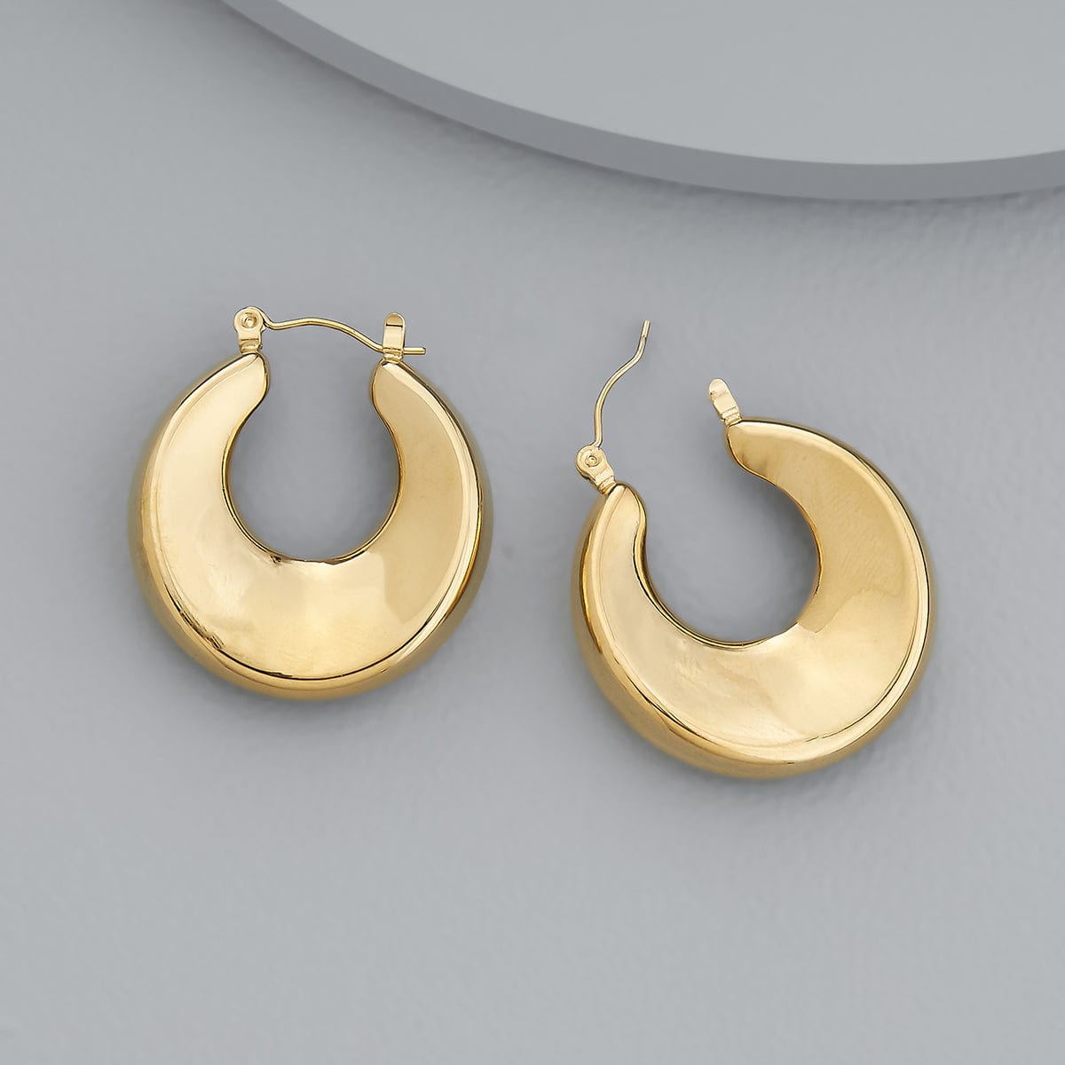 trendy-earring-gold-trendy-earring-172107-38277648351388.jpg