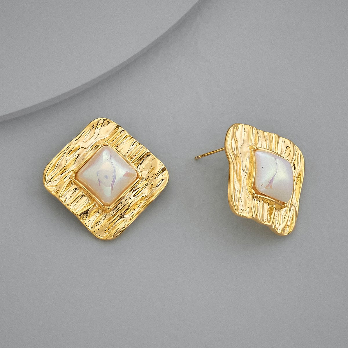 trendy-earring-pearl-gold-trendy-earring-171691-38278118670492.jpg