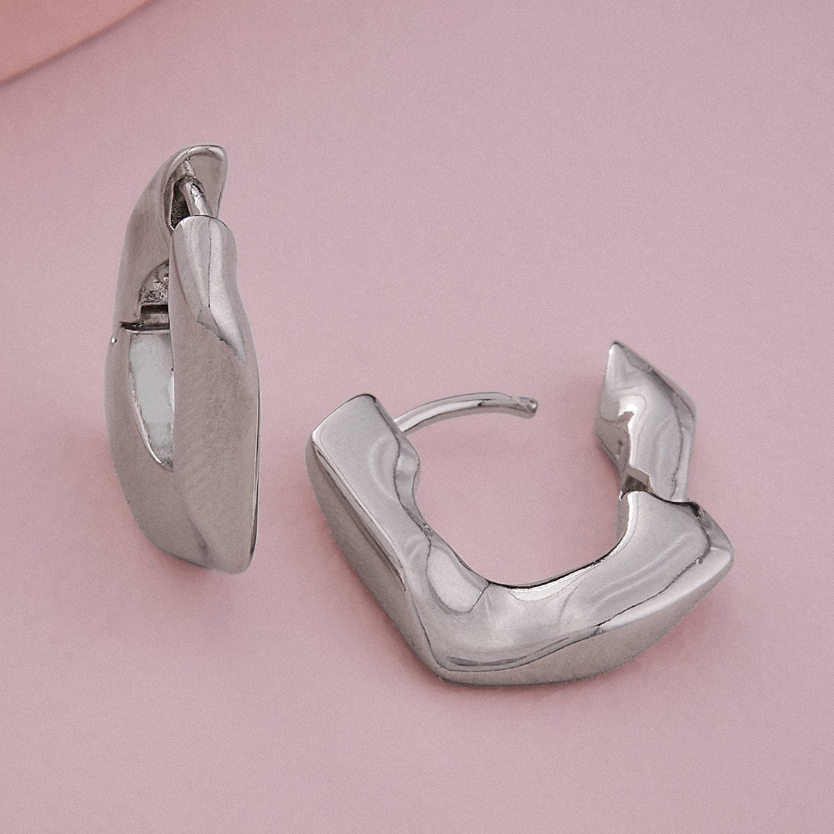 trendy-earring-rodium-trendy-earring-160010-38278140821660.jpg