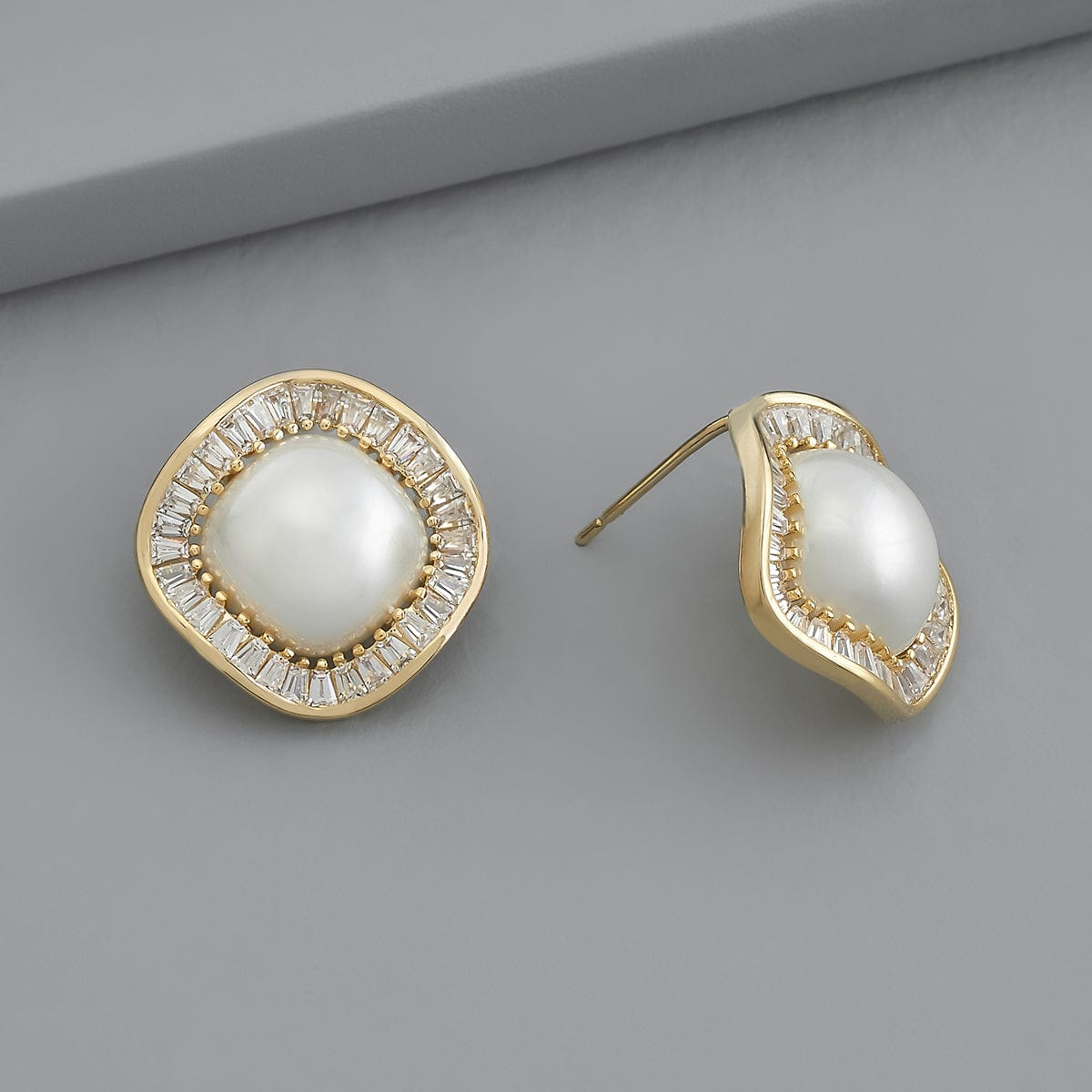 trendy-zircon-earring-pearl-gold-trendy-earring-171924-38277363007644.jpg